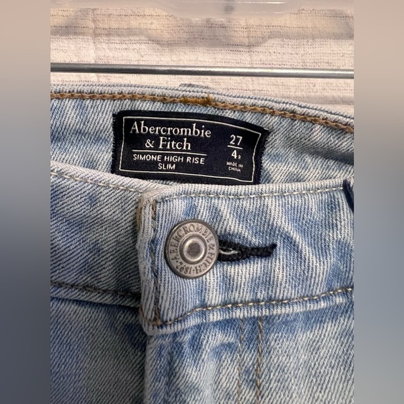 Abercrombie & Fitch Simone High Rise Slim Light Wash - Picture 4 of 7